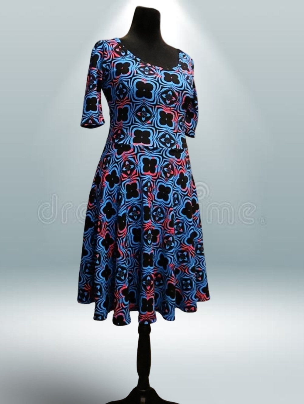 LuLaRoe S Blue Black Red Geometric Knit Knee Length A-Line Dress Scoop Neck - Picture 8 of 9